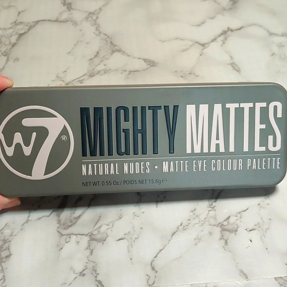 NWT W7 Mighty Mattes Natural Nudes Eye Shadow 12-Colour Palette